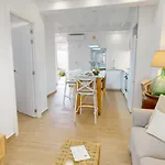 Lino En Pleno Centro De Moderna Planta Baja Con Patio Privado Luminoso * Denia