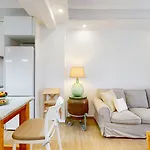 Lino En Pleno Centro De Moderna Planta Baja Con Patio Privado Luminoso * Denia