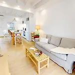 Lino En Pleno Centro De Moderna Planta Baja Con Patio Privado Luminoso Daire Denia